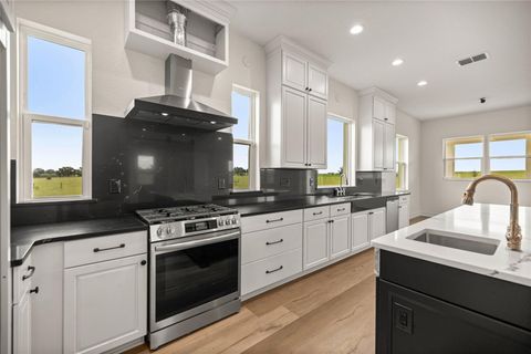 Tiny photo for 21786 NW 27th Street, Morriston, FL 32668 (MLS # OM708110)