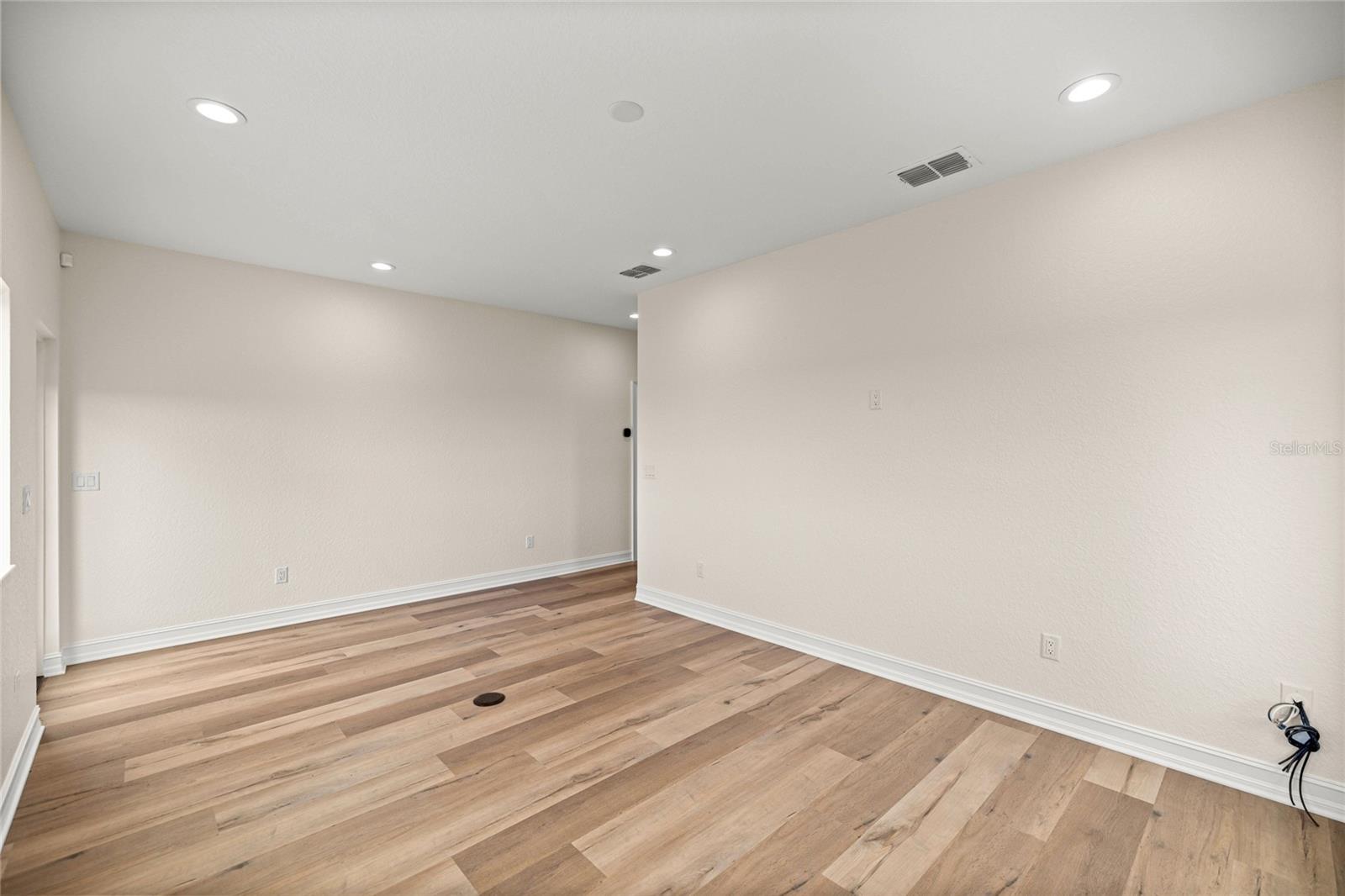 JULIET MDWS 4 - Residential