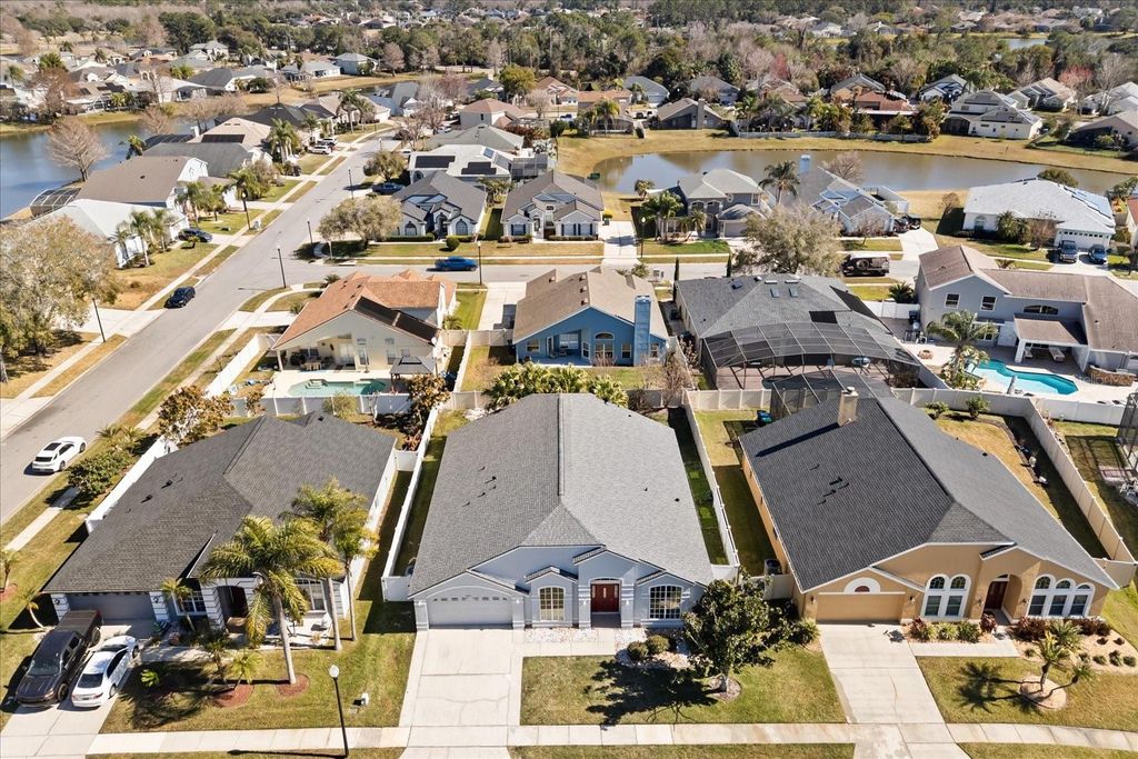 Photo of 627 Seascape Avenue, Orlando, FL 32828 (MLS # O6379317)