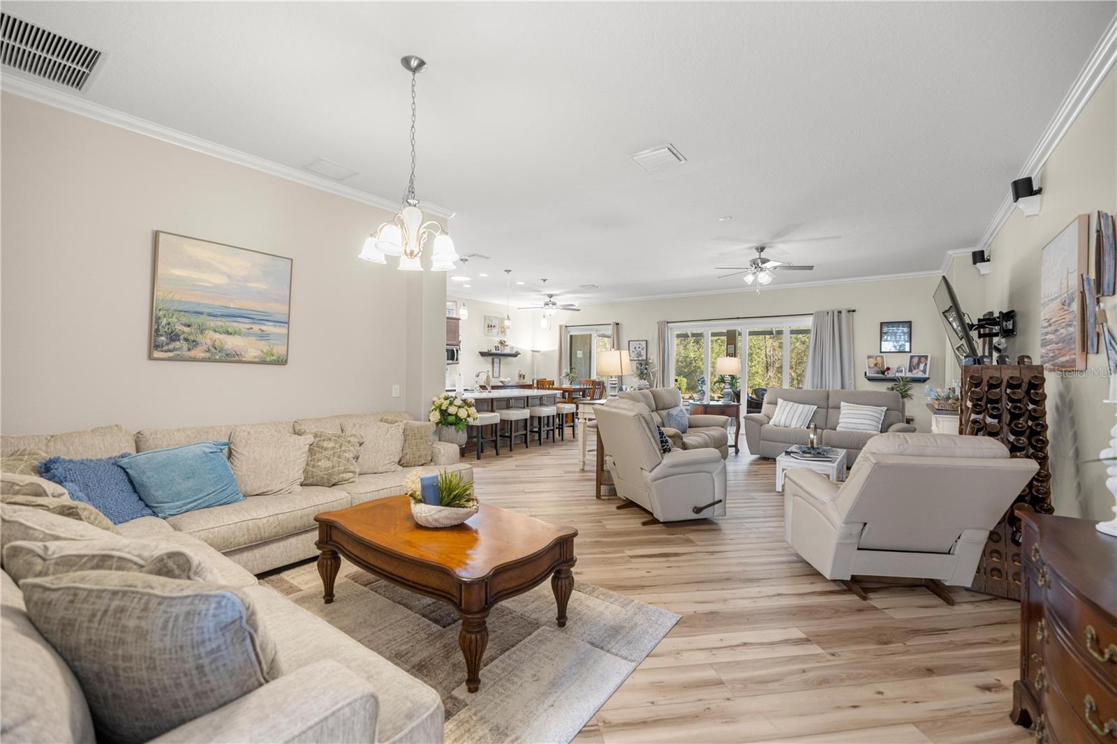 VILLAGES/SOUTHERN OAKS UN 46 - Residential