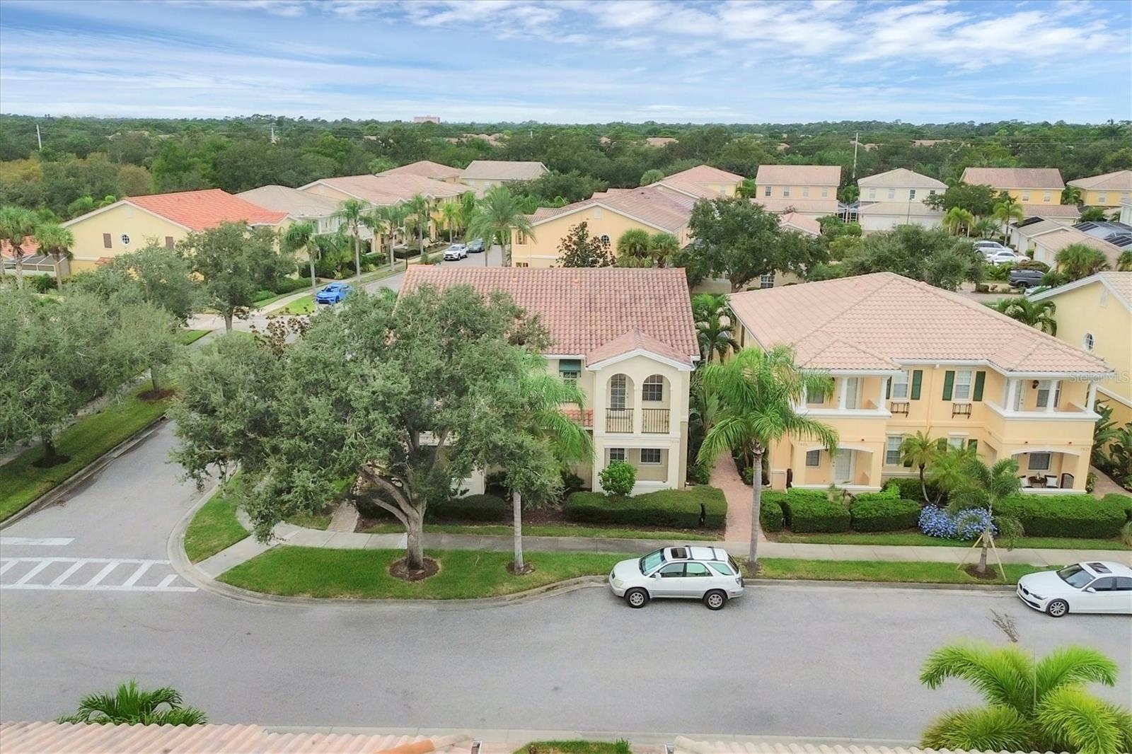 VILLAGEWALK - Residential