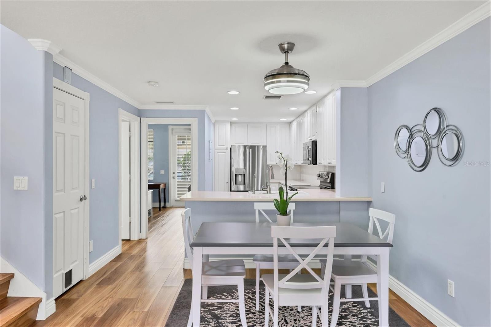 VILLAGEWALK - Residential