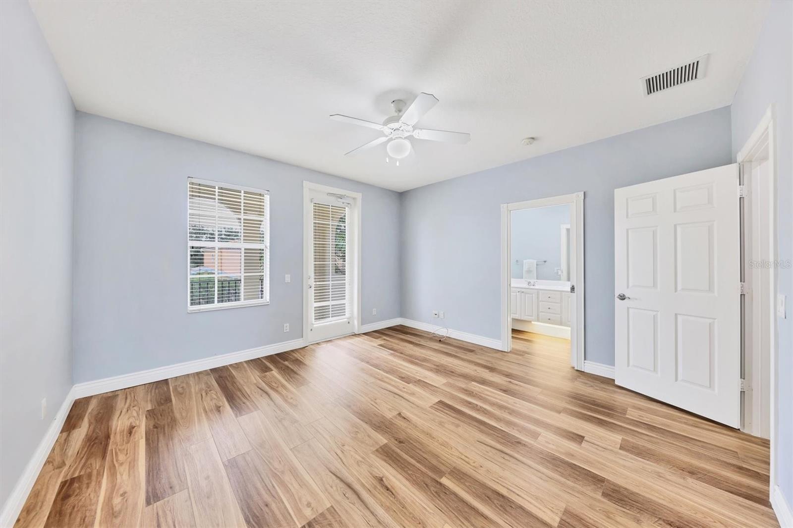 VILLAGEWALK - Residential