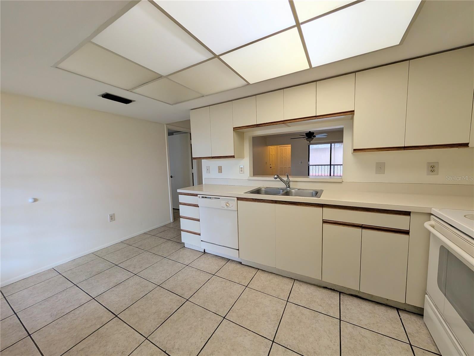 2515 BAYSHORE GARDENS PARKWAY 15