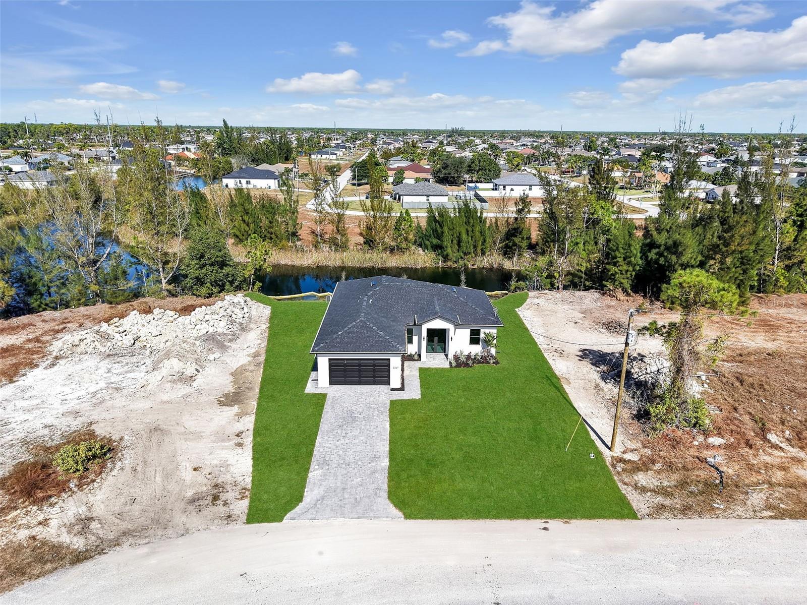 CAPE CORAL - Residential