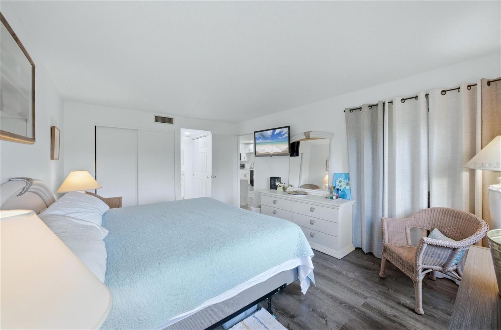 LONGWATER CHASE/THE MEADOWS - Residential