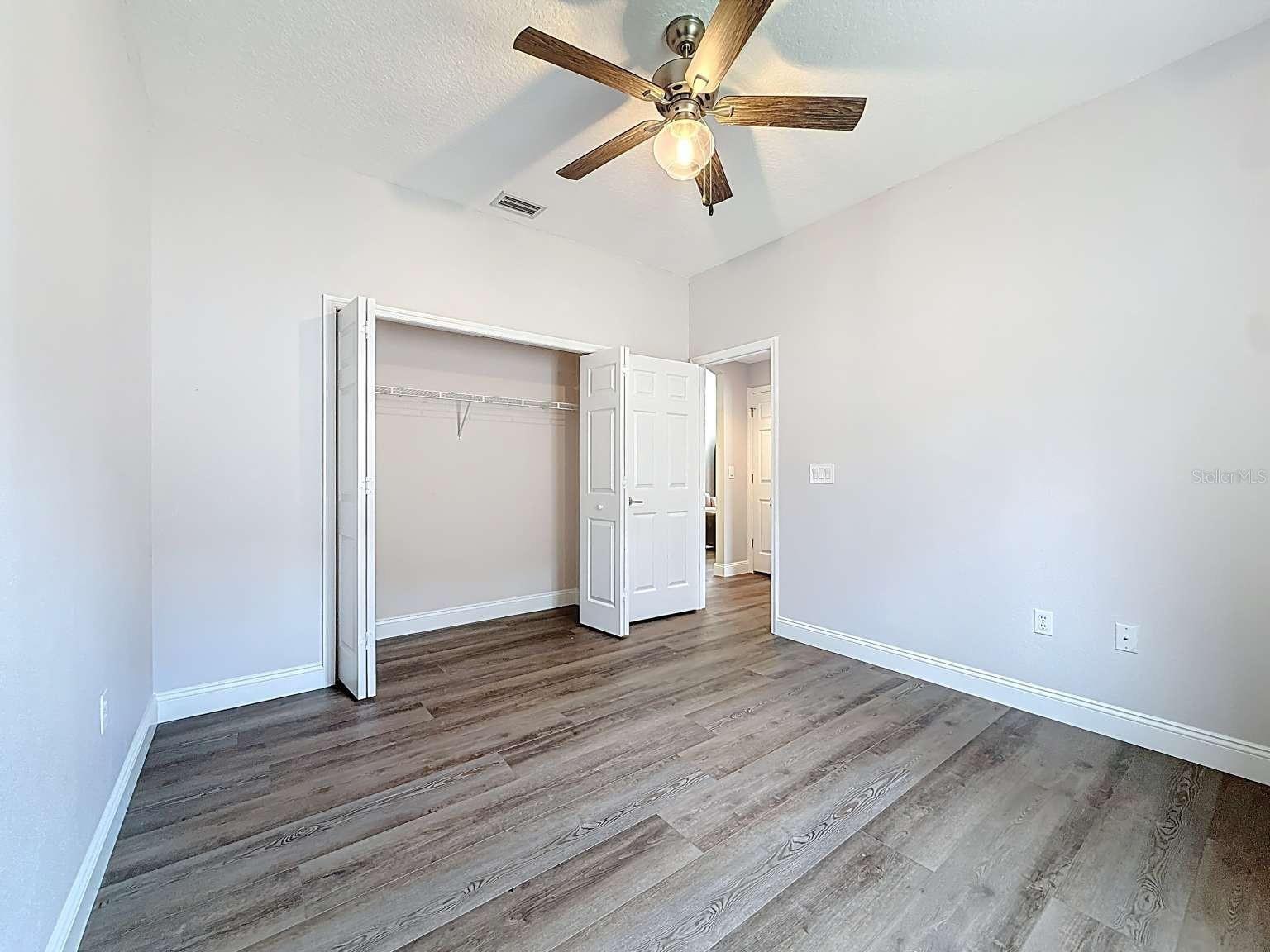 CROSS POINTE - Residential