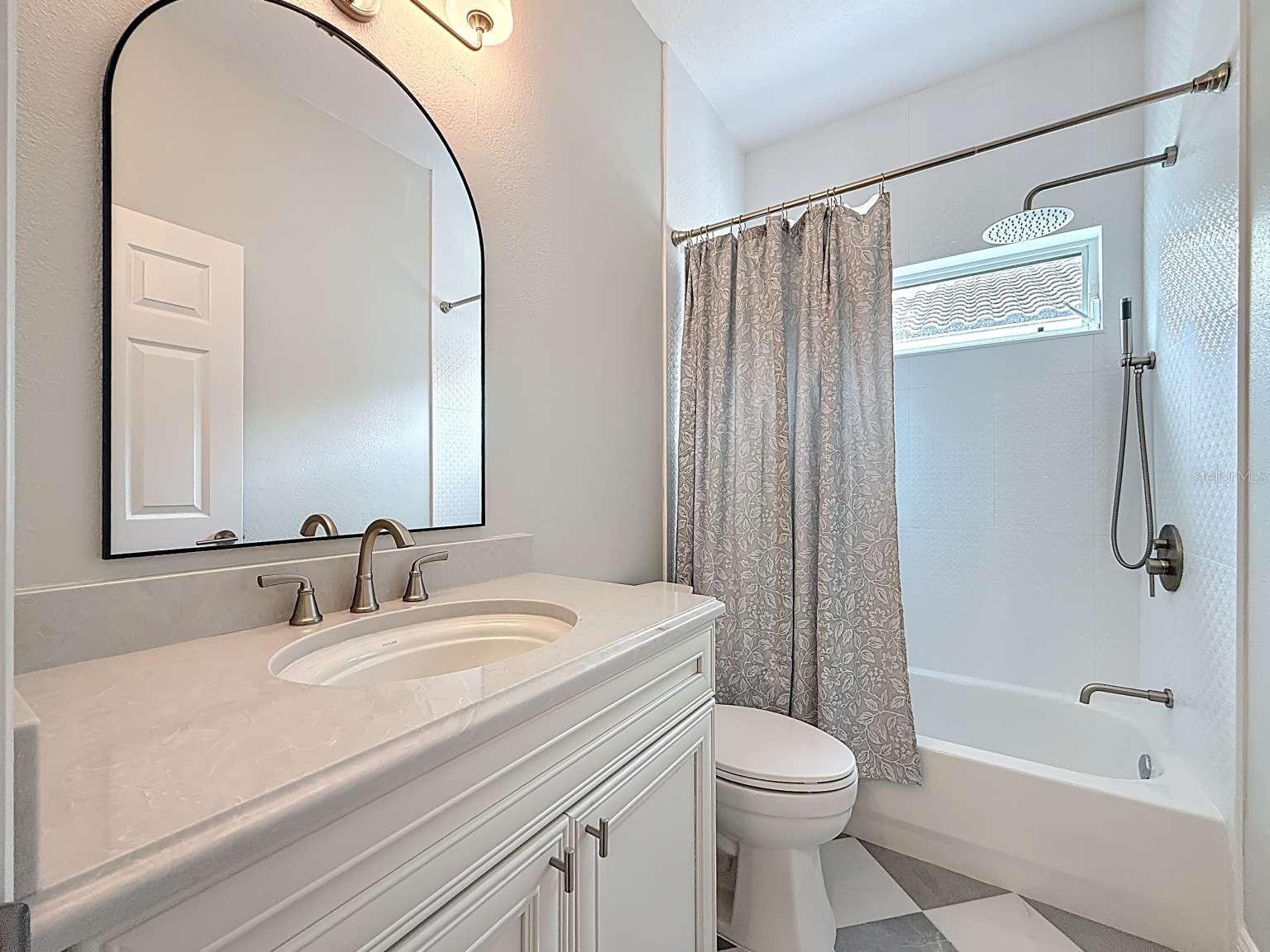 CROSS POINTE - Residential