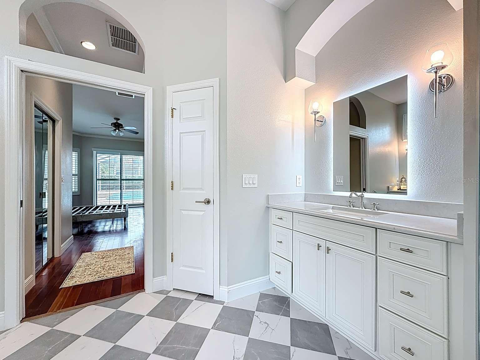 CROSS POINTE - Residential