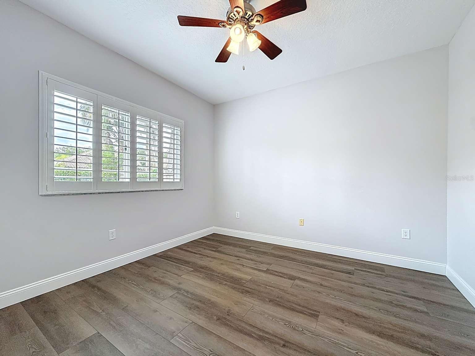 CROSS POINTE - Residential