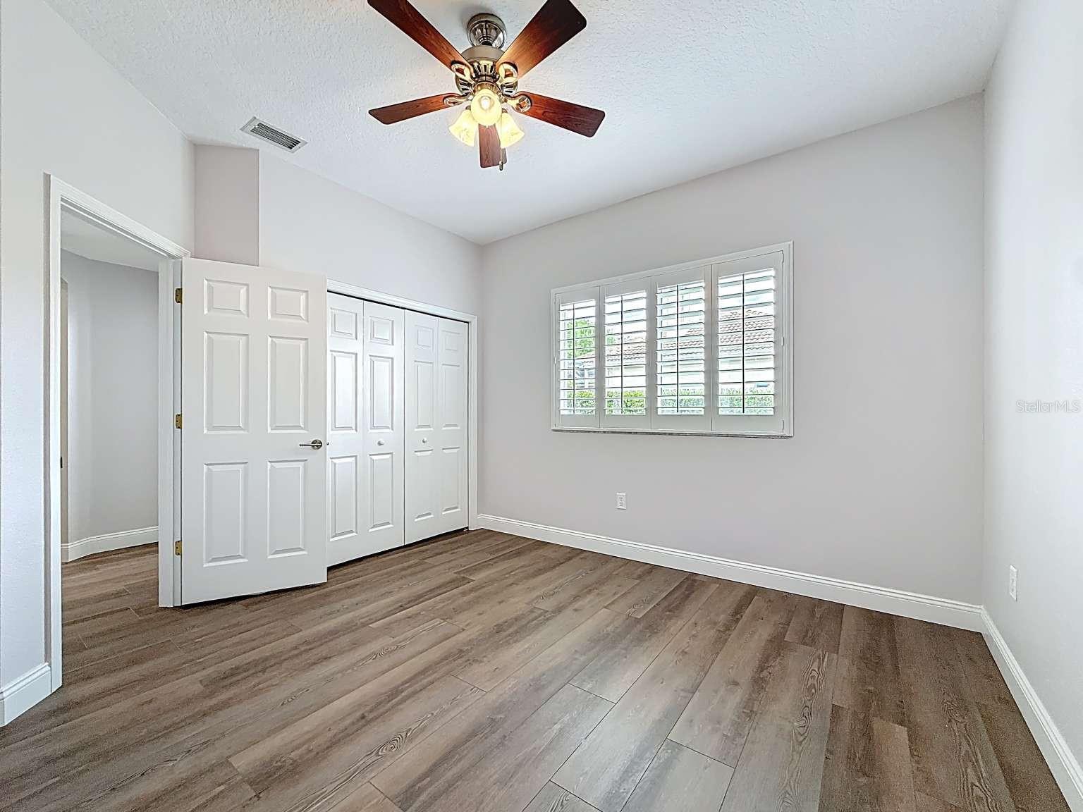 CROSS POINTE - Residential