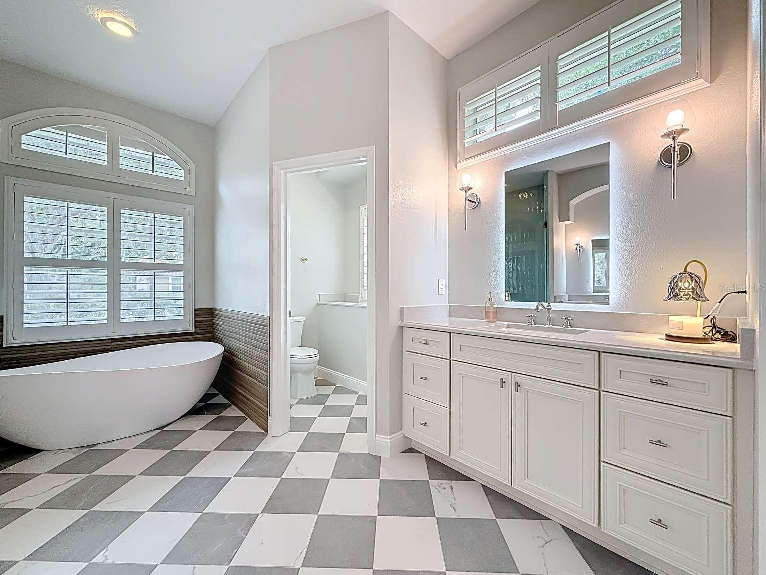 CROSS POINTE - Residential