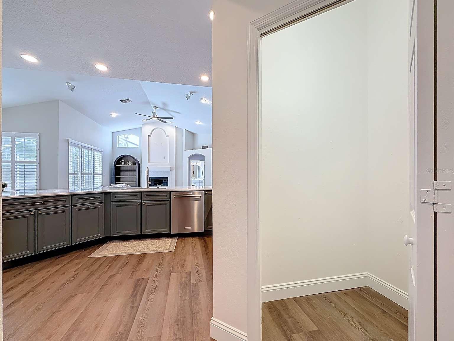 CROSS POINTE - Residential