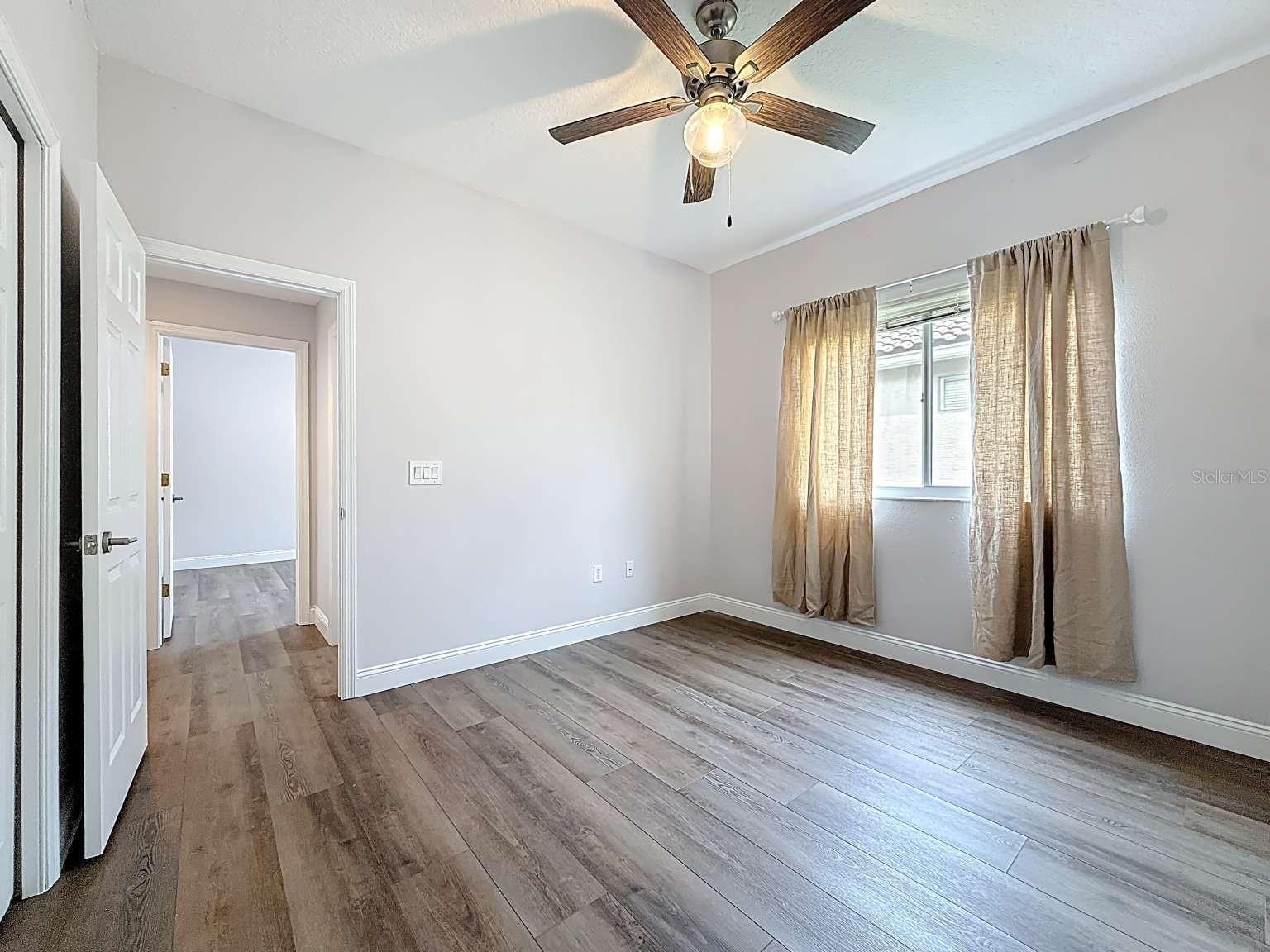 CROSS POINTE - Residential