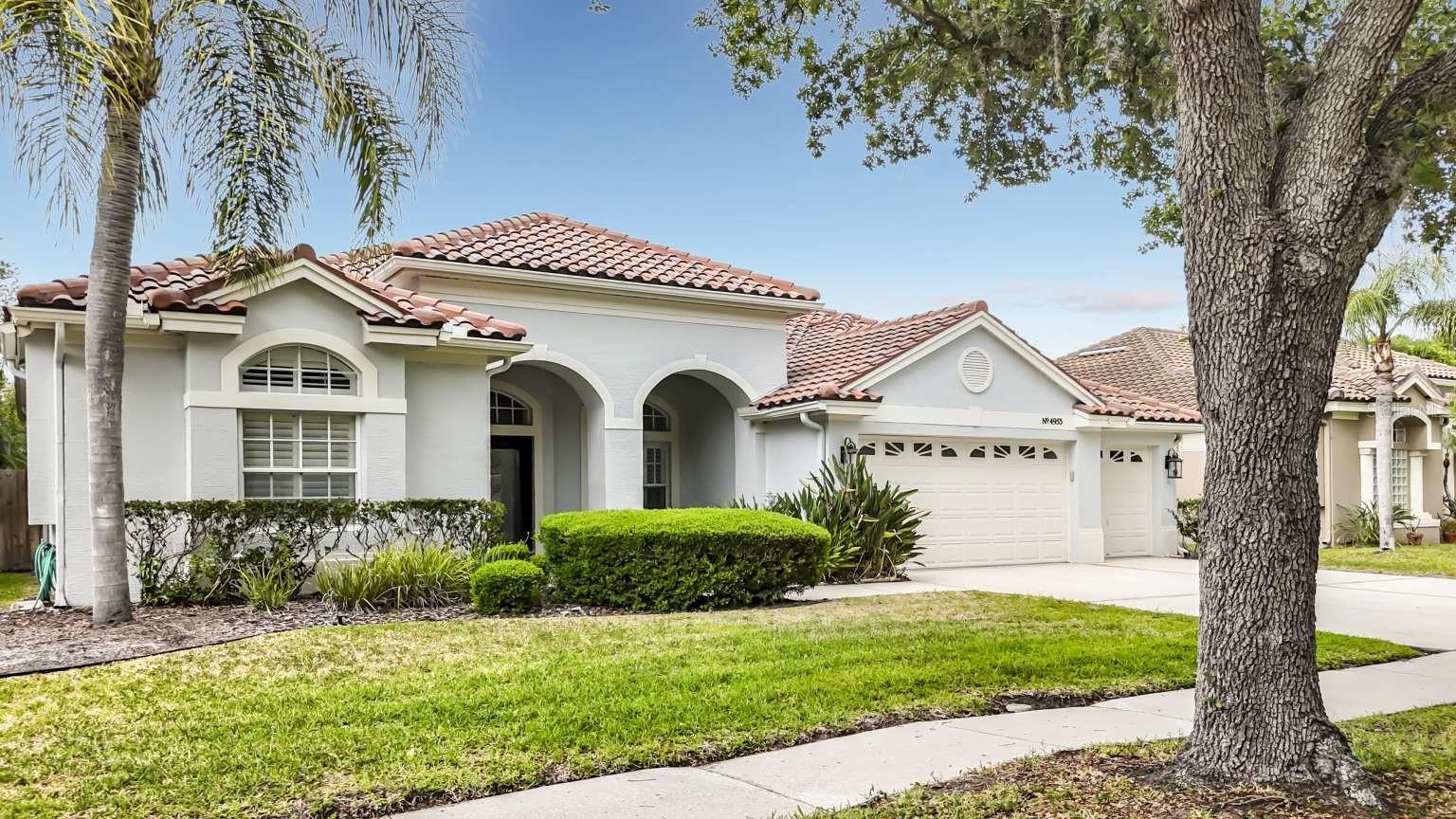 4953 POINTE CIRCLE