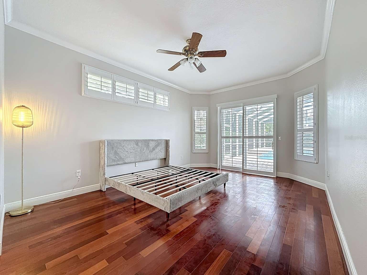 CROSS POINTE - Residential