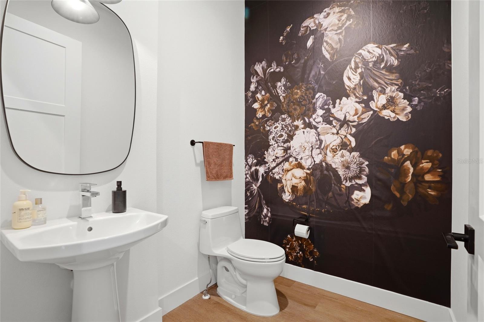 CANVAS TWNHMS - Residential