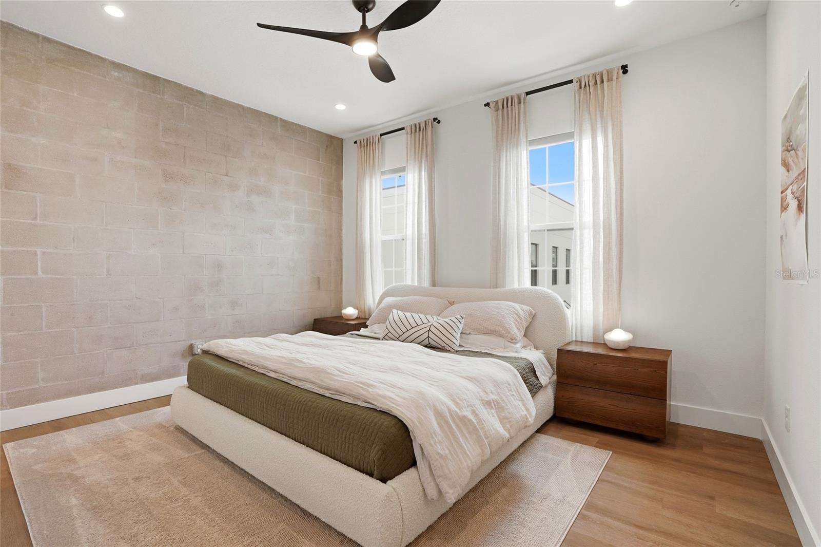 CANVAS TWNHMS - Residential