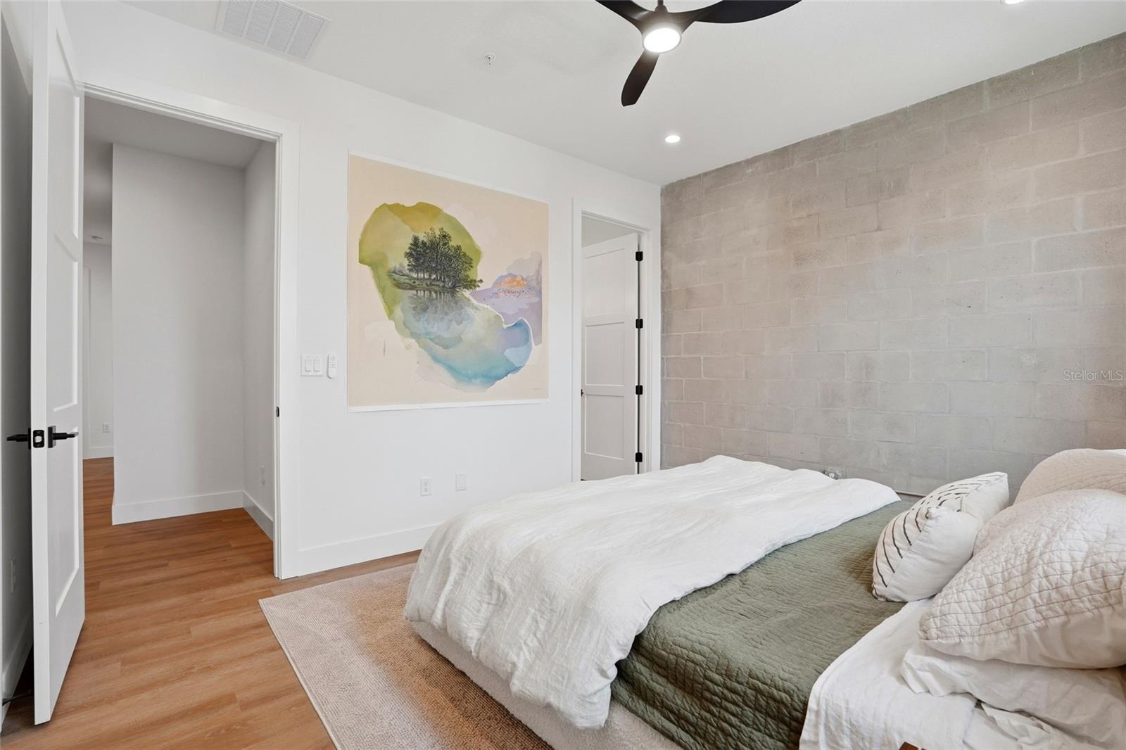 CANVAS TWNHMS - Residential