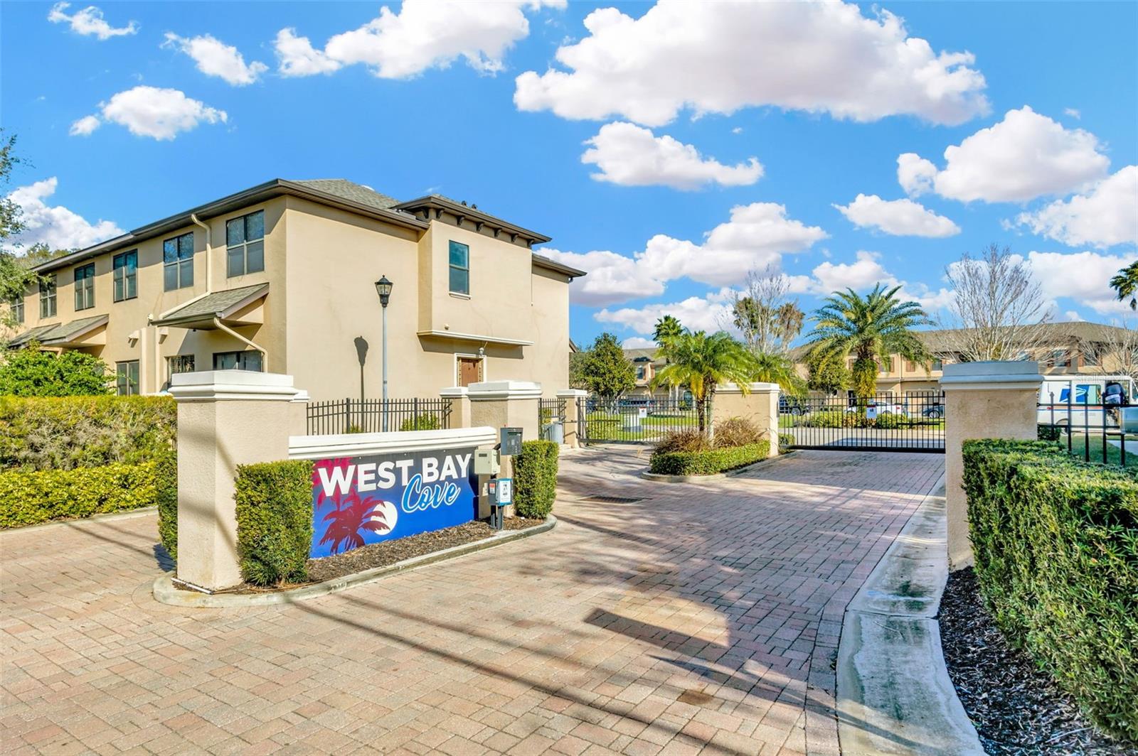 10253 VILLA PALAZZO COURT