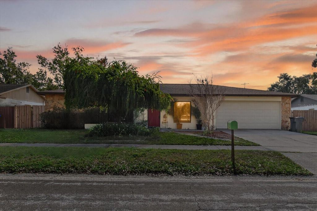 Photo of 750 Caliente Drive, Brandon, FL 33511 (MLS # A4675779)