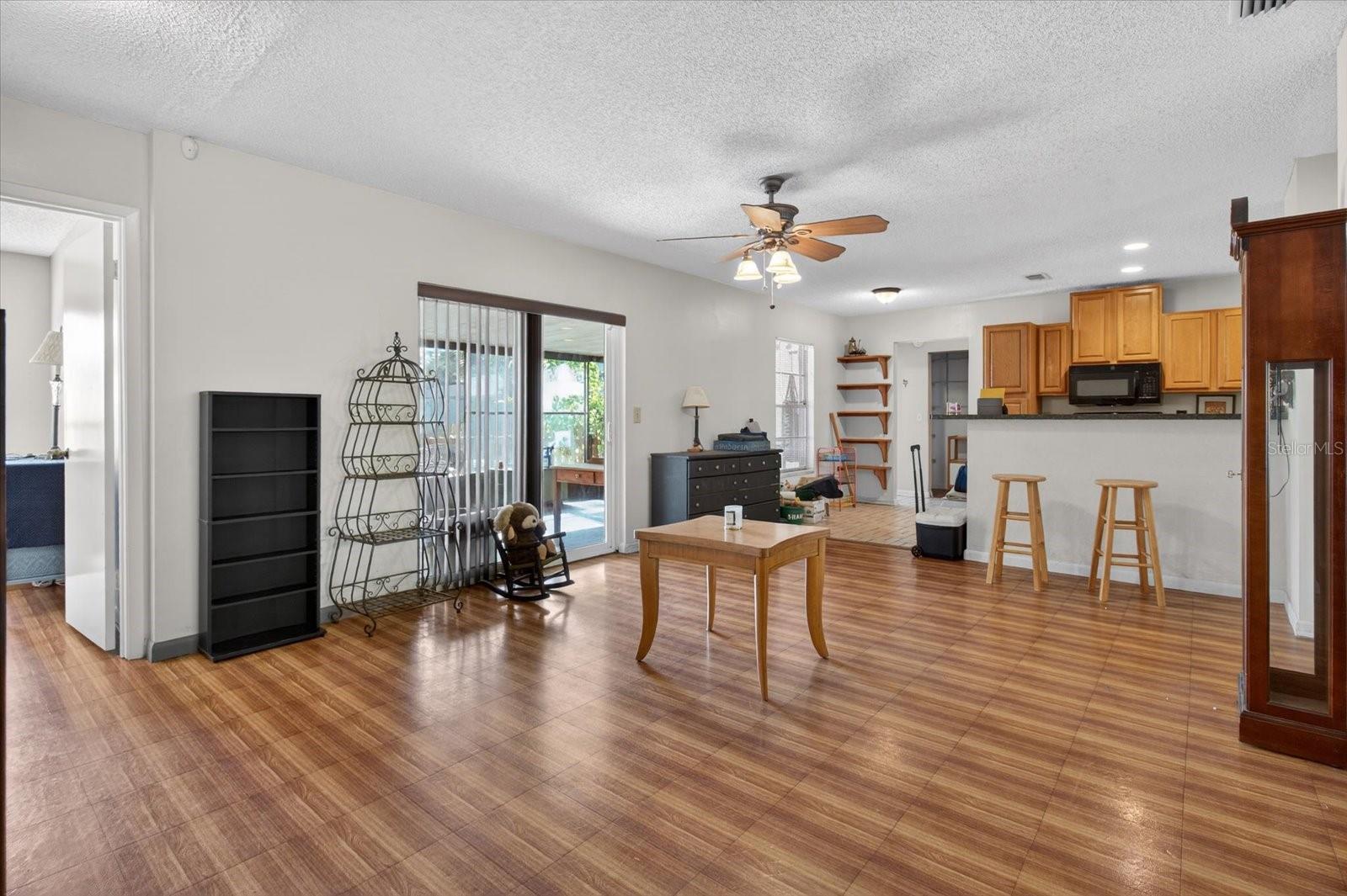 BLOOMINGDALE SEC C UNIT 3 - Residential