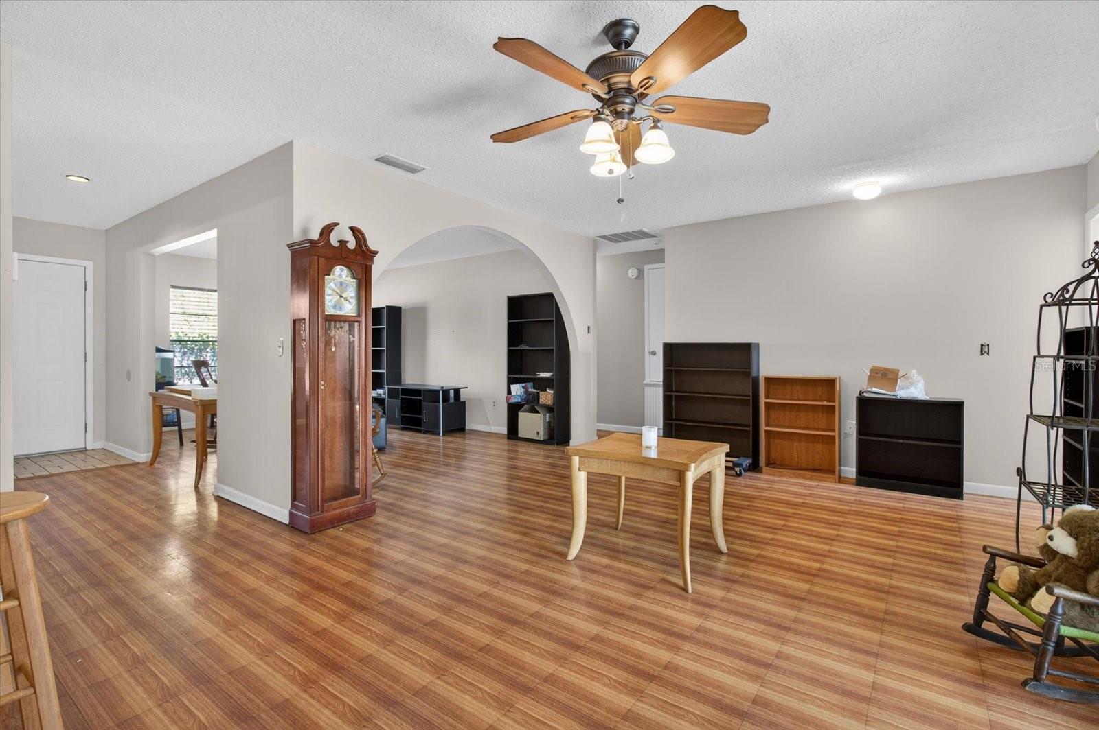 BLOOMINGDALE SEC C UNIT 3 - Residential