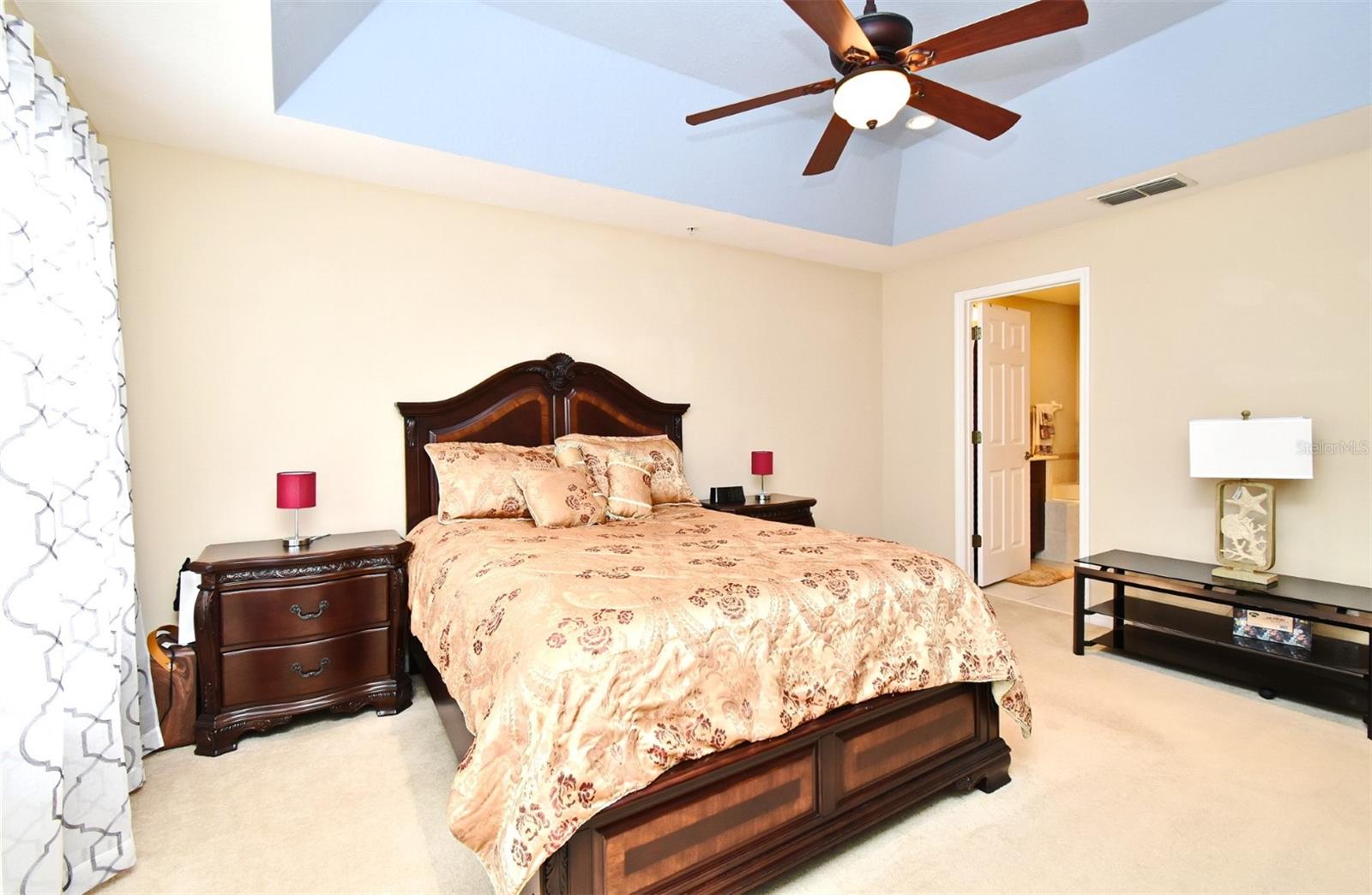 HARBOR WINDS - Residential