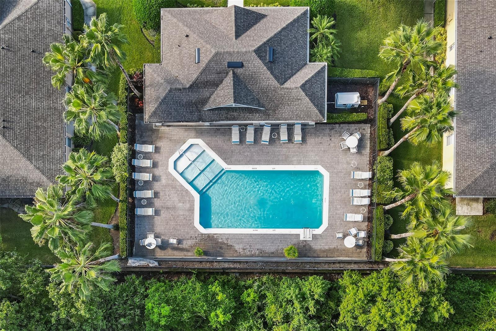 HARBOR WINDS - Residential