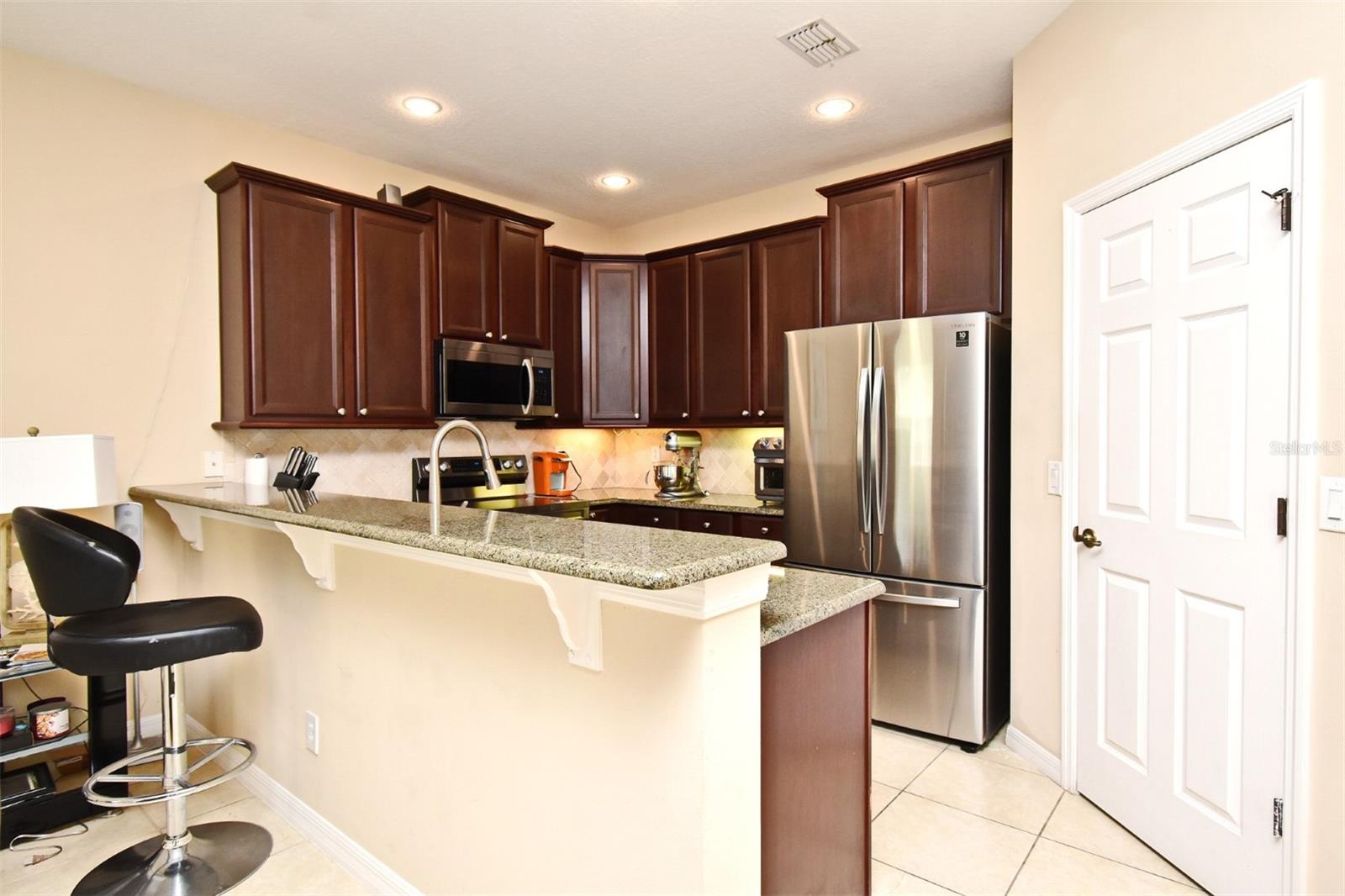 HARBOR WINDS - Residential
