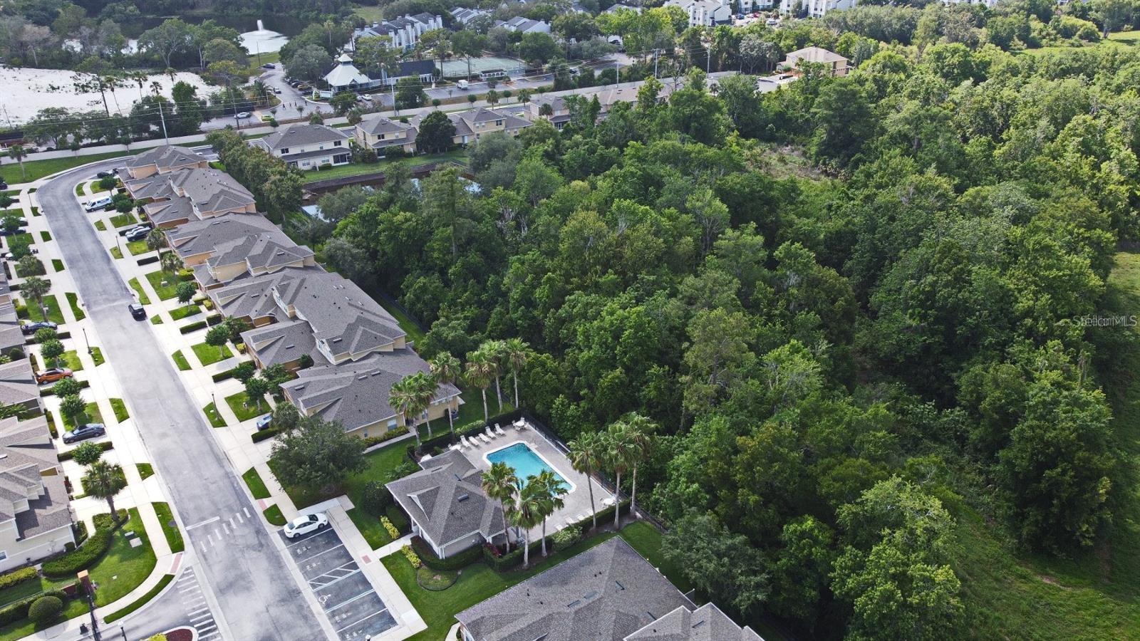 HARBOR WINDS - Residential