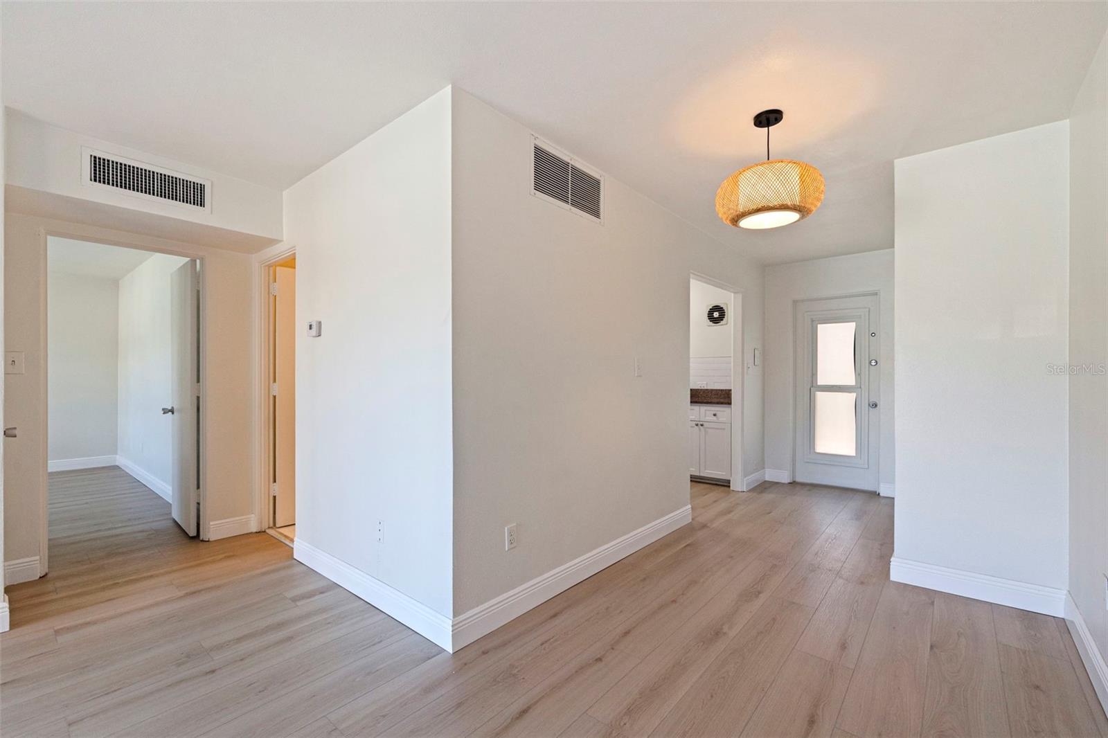 LAKE PALMS APTS CO-OP - Residential