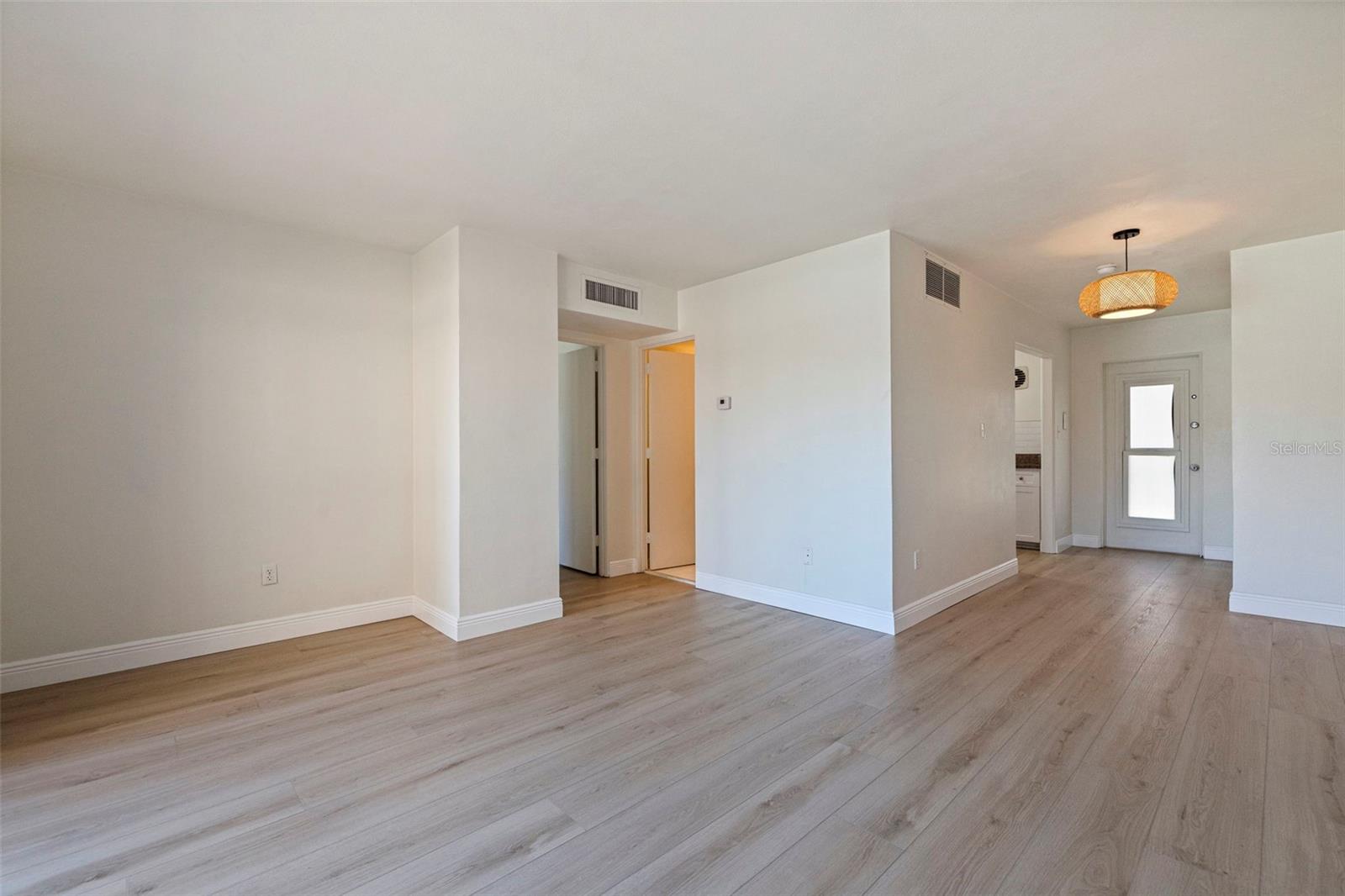 LAKE PALMS APTS CO-OP - Residential