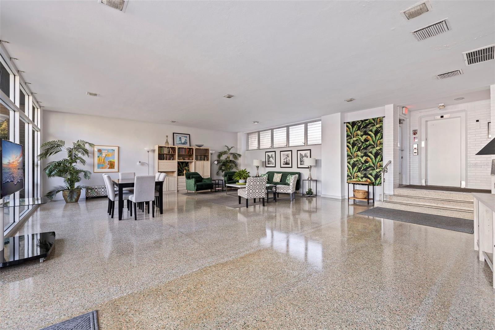 750 BURLINGTON AVENUE N 1G