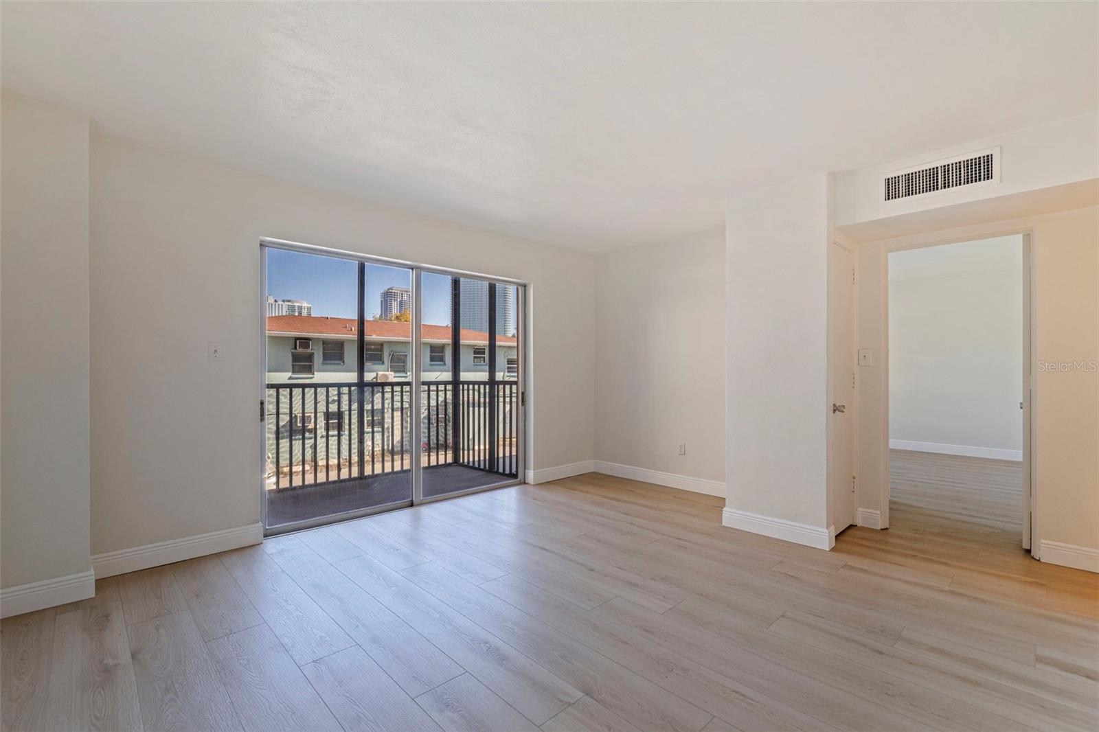 LAKE PALMS APTS CO-OP - Residential