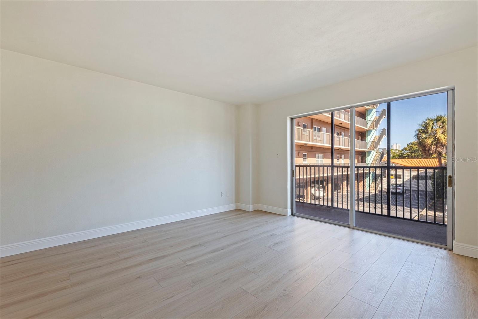 LAKE PALMS APTS CO-OP - Residential