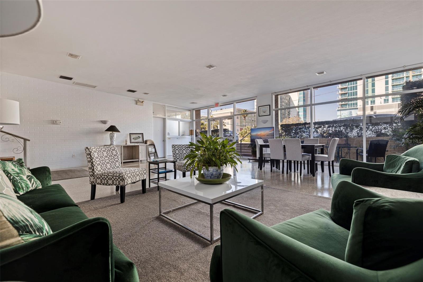 750 BURLINGTON AVENUE N 1G