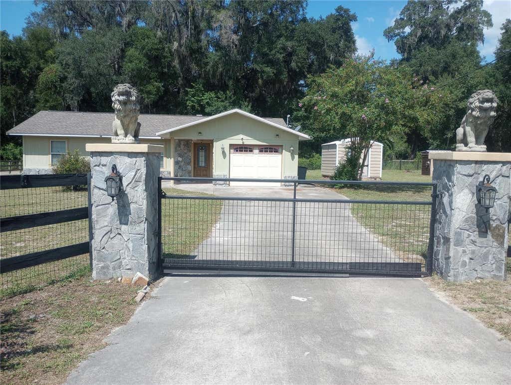 Photo of 13300 NE 38th Avenue, Anthony, FL 32617 (MLS # O6433683)
