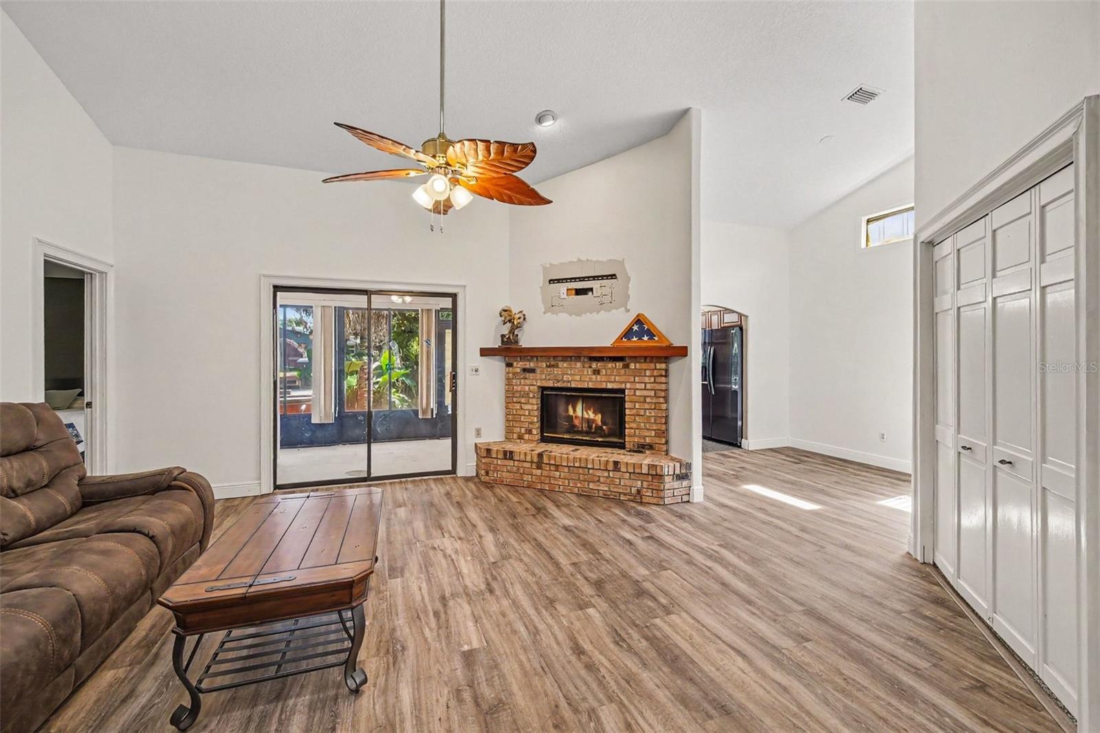 748 PINE SHORES CIRCLE