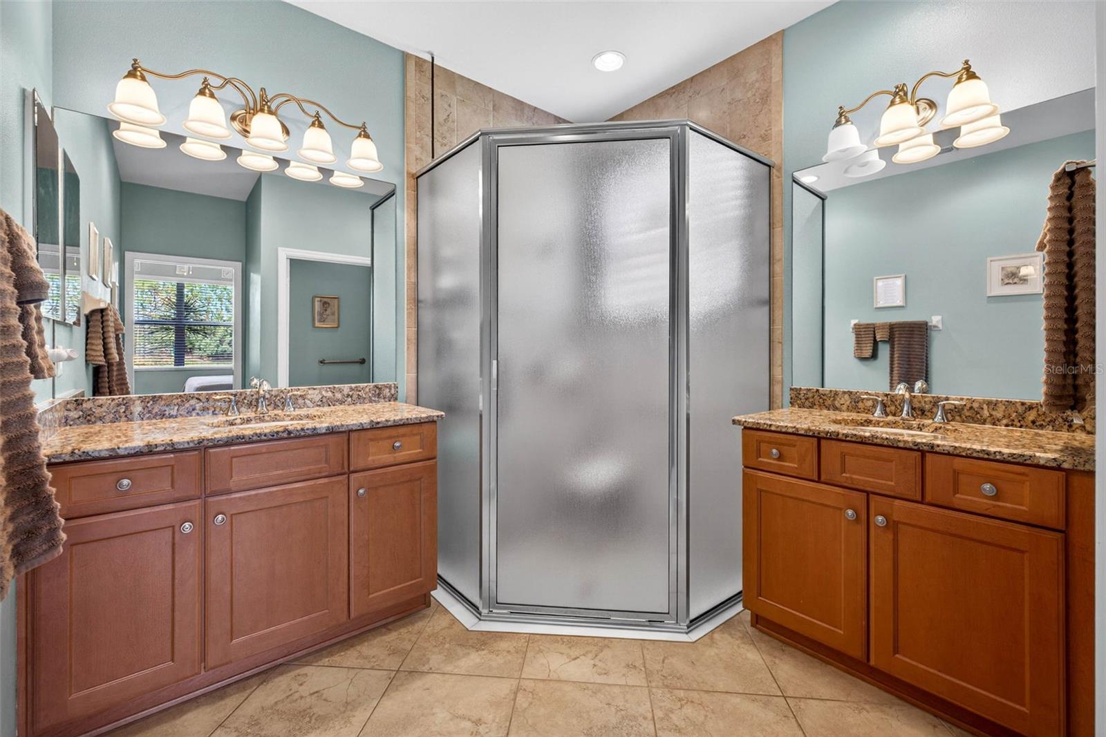 VALENCIA LAKES TR MM PH - Residential