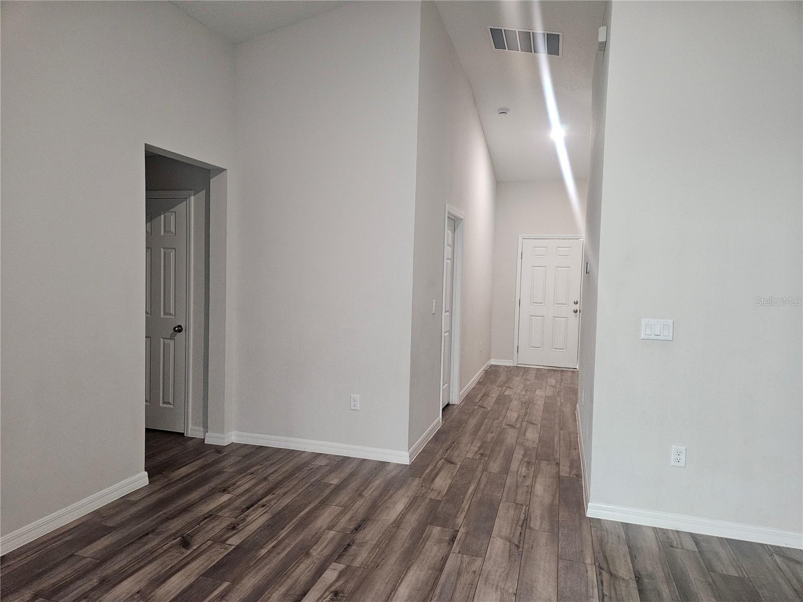 BRADBURY CRK PH I - Residential Lease
