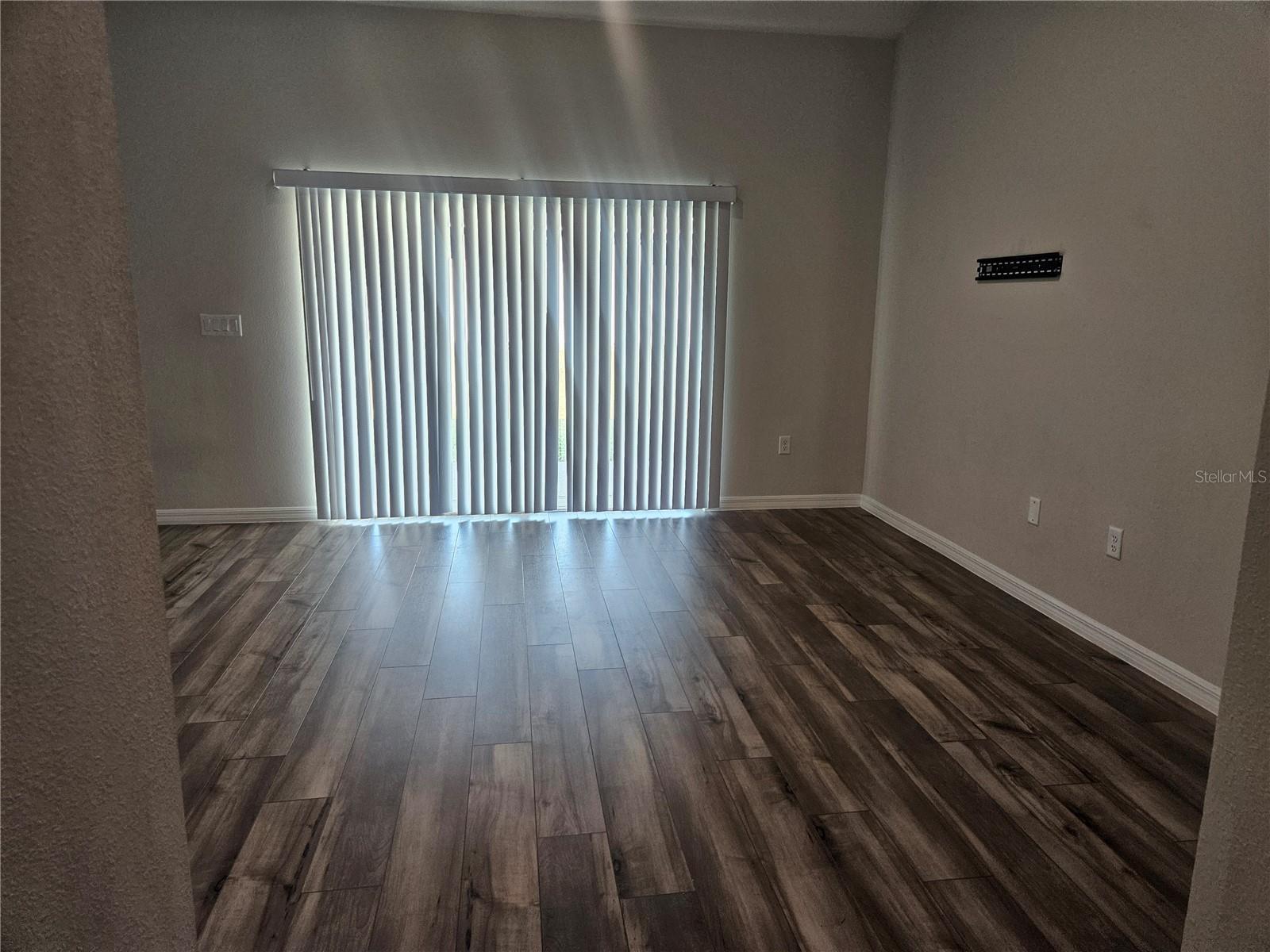 BRADBURY CRK PH I - Residential Lease