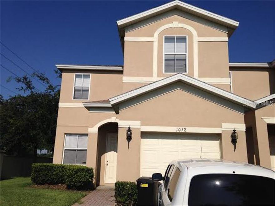 Beautiful Townhome with 3 bedrooms +2,5 bath + 1 car garage. Convenient to an abundance of shopping, restaurants and entertainment. With easy access to the turnpike and US 192 Lago Buendia offers you a quick trip to catch a Magic game, a lazy day of fishing on Lake Toho or shopping trip through the streets of downtown Kissimmee. MUST SEE!