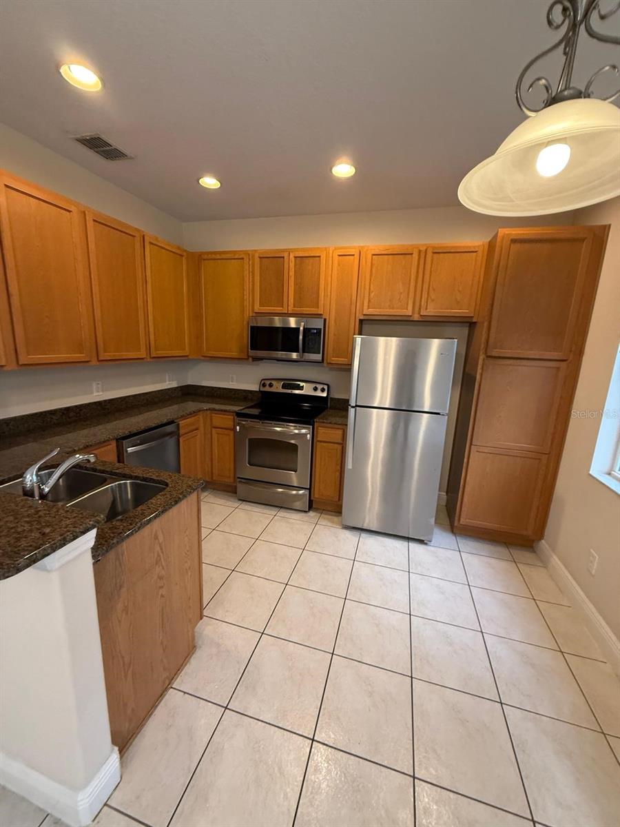 LAGO BUENDIA PH 1 - Residential Lease