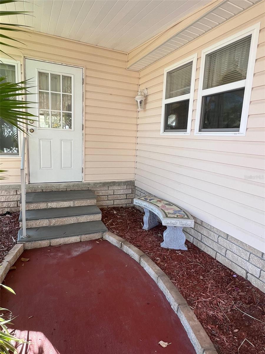 29250 US HIGHWAY 19 N 610