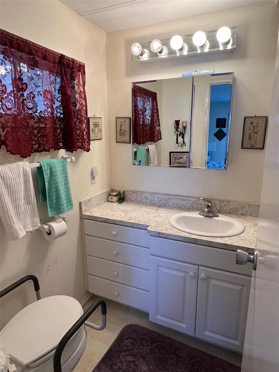 DORAL RO ASSOCIATION INC UNREC - Residential