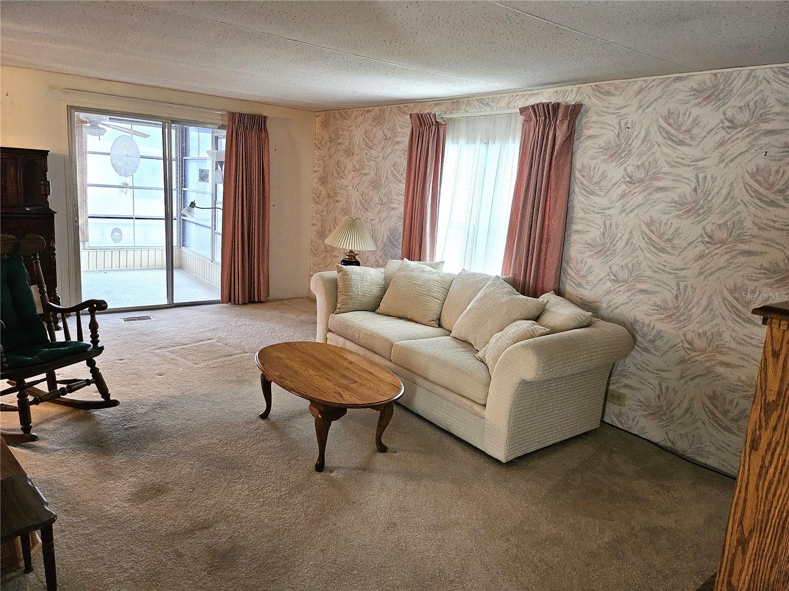 OAKWOOD MANOR - Residential