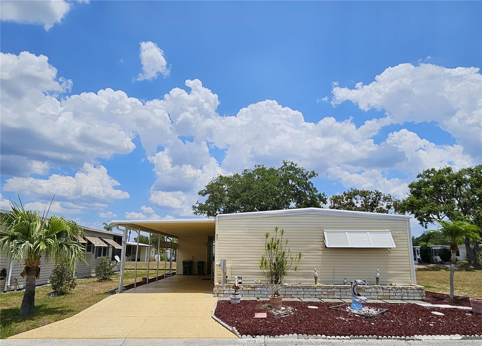 407 WHITE OAK WAY