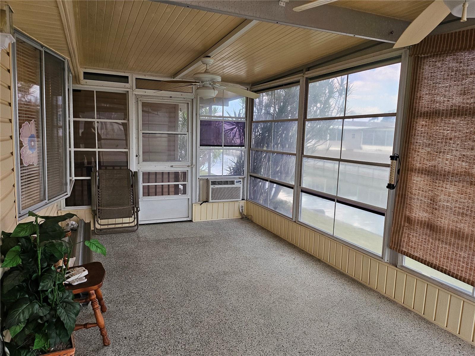 OAKWOOD MANOR - Residential