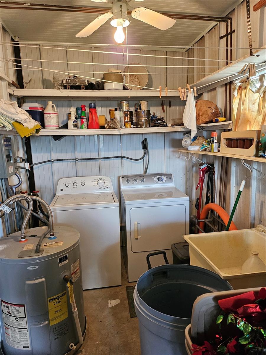 OAKWOOD MANOR - Residential